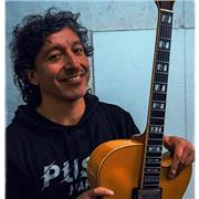 Guitarrista Profesional de Jazz con trayectoria Internacional